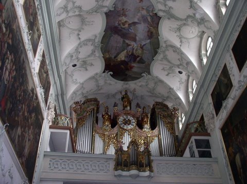 2008