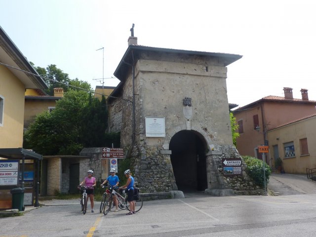 2016