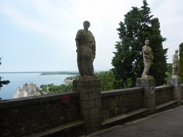 2016